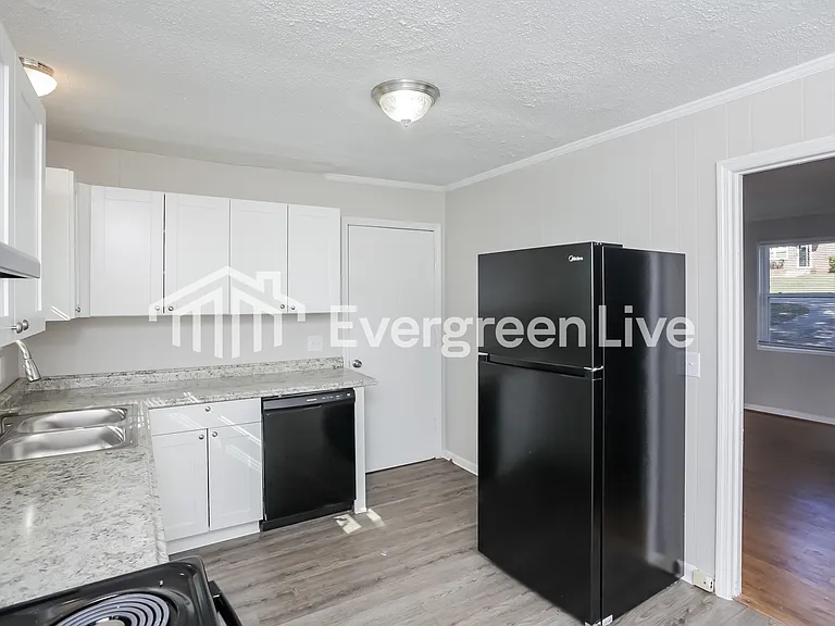 404 Richcreek Rd — Photo 6