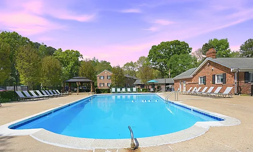 Deering Manor Photo 1