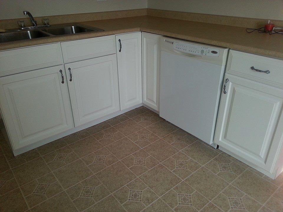 2nd image of 2205 Medina Ave