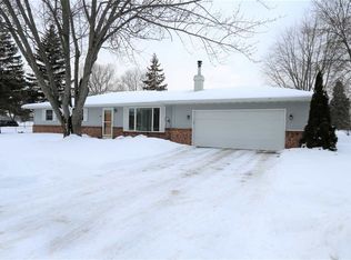 3401 N Windward Ln, Appleton, WI 54911