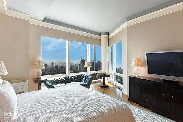 Sold by Sotheby's International Realty | media 8