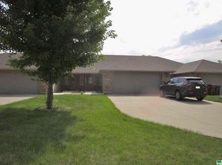 3824 G St, South Sioux City, NE 68776