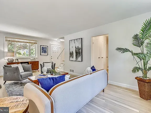 4400 Rosedale Ave — Photo 2