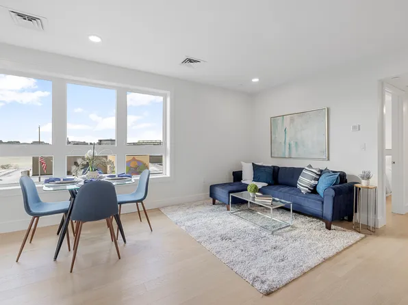 301 Border St #611, Boston, MA 02128