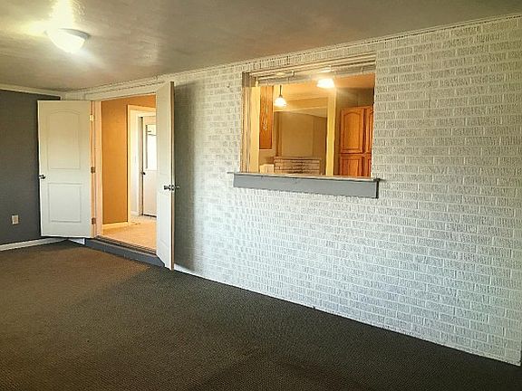 5th image of 17462 Hillcrest Dr