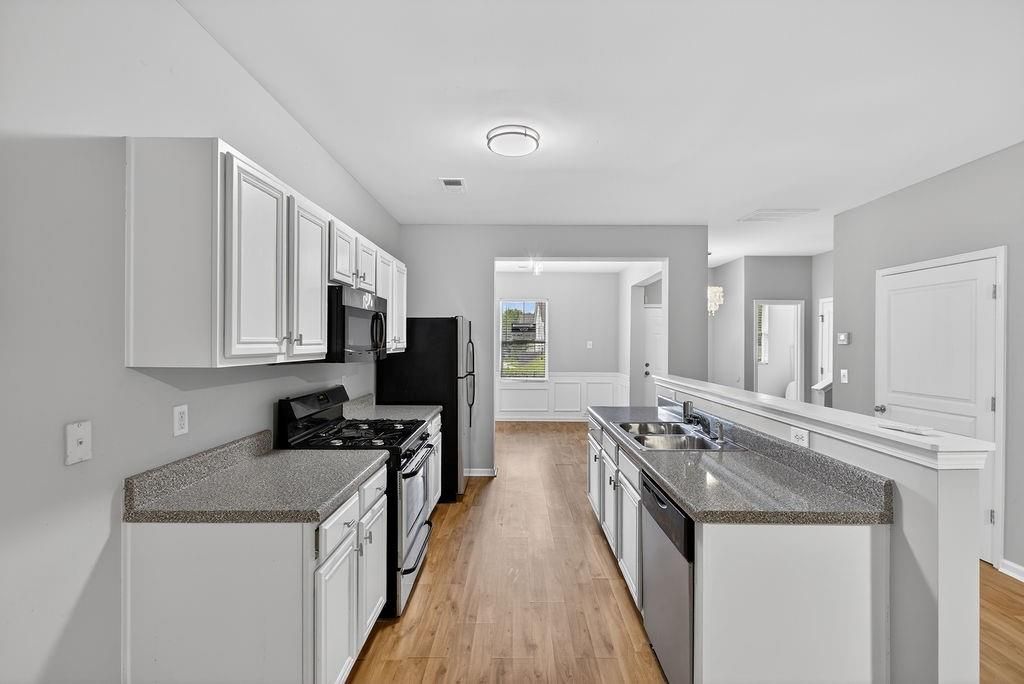 1505 Ashbrooke Trce, Stone Mountain, GA - More