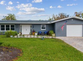 1121 Vesper Dr, Fort Myers, FL 33901