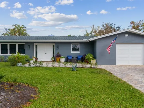 1121 Vesper Dr, Fort Myers, FL 33901