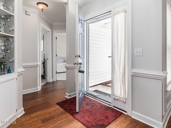 5th image of 1528 Thayer Drive