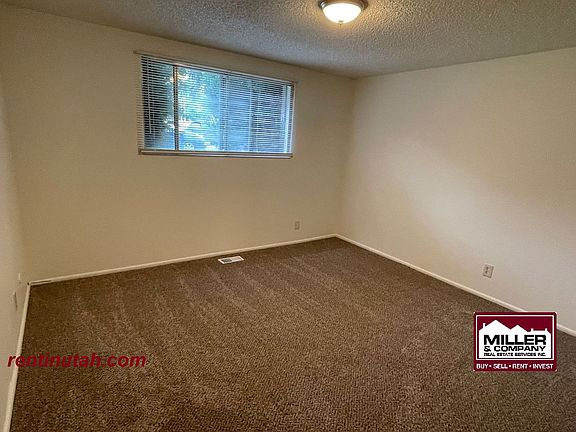 5th image of 485 E Woodland Ave APT 1