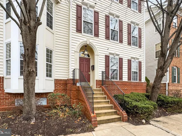 1520 Northern Neck Dr APT 101, Vienna, VA 22182