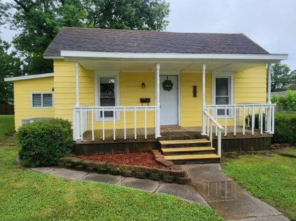720 W Oak St, Columbus, KS 66725
