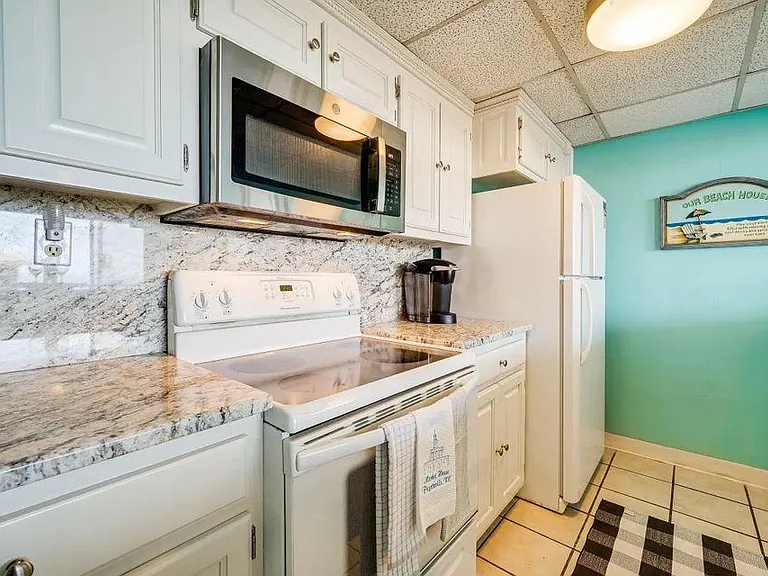 901 S Lake Park Blvd — Photo 13