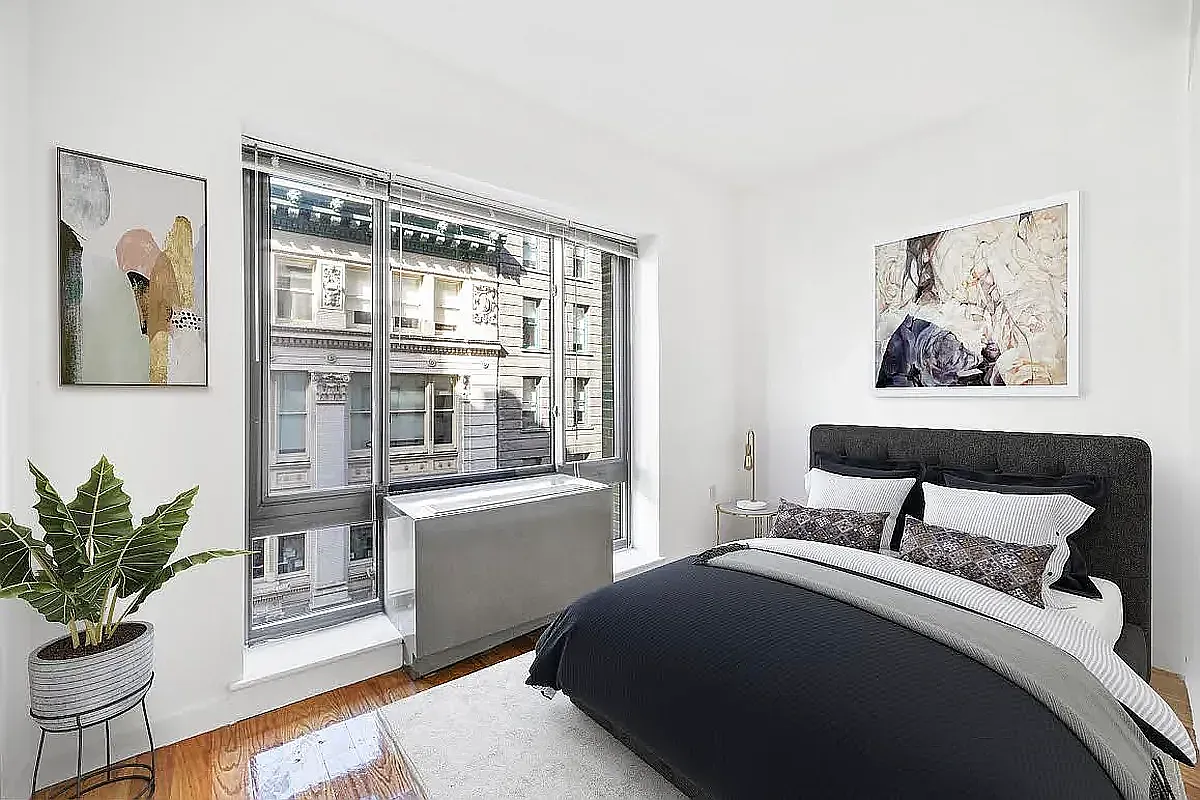 30 West 18th Street — Photo 1