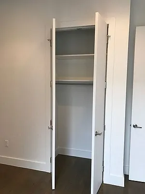 Rented by City Prime Commercial Realty  | media 12