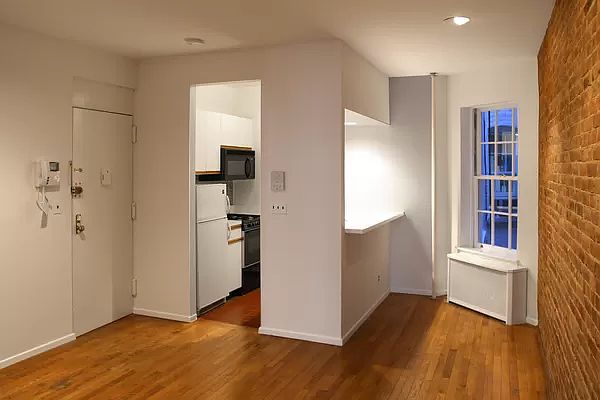 1st image of 1705 1st Ave APT 3FN