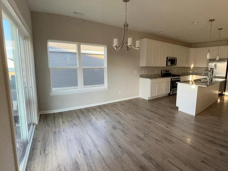 12412 Ontario Pl — Photo 11