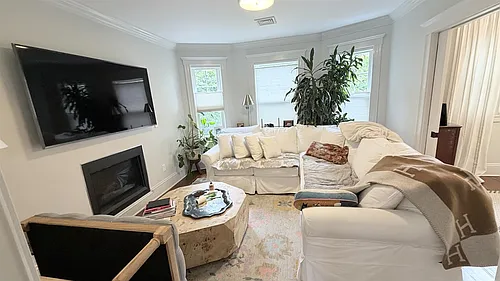 145 Larch Rd Photo 1