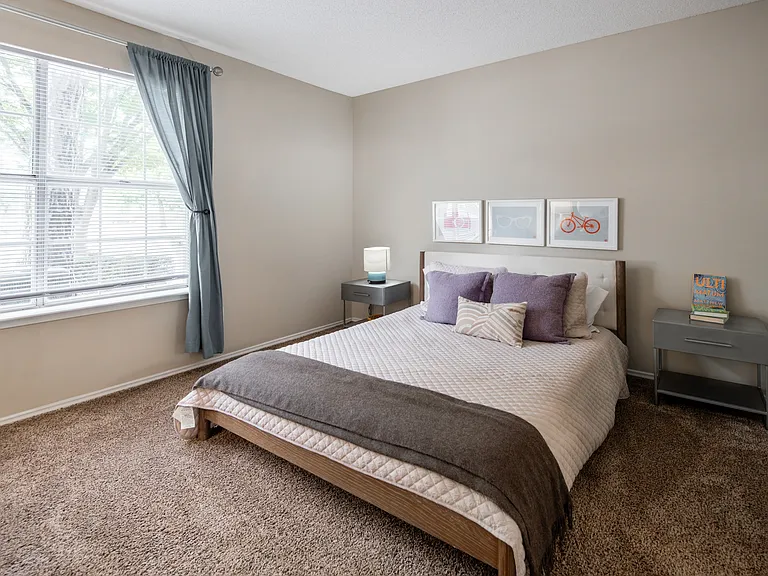 Riverset Apartments — Photo 5