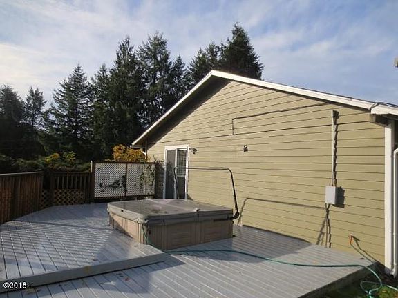 3rd image of 424 N Yodel Ln