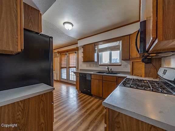 5th image of 429 Sandcreek Cir