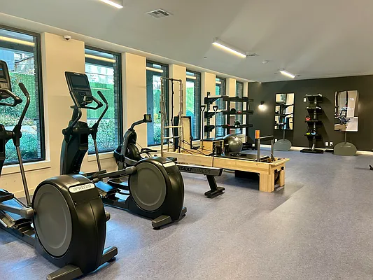 Rented by LL Real Estate Services | media 28