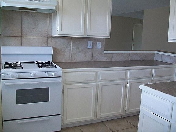4th image of 2306 Buttonhill Dr