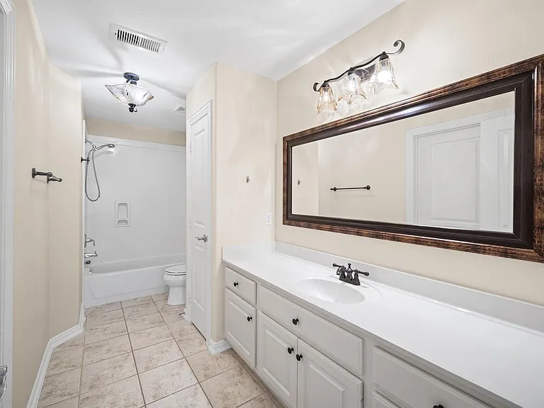 2047 Palm Forest Ln — Photo 32