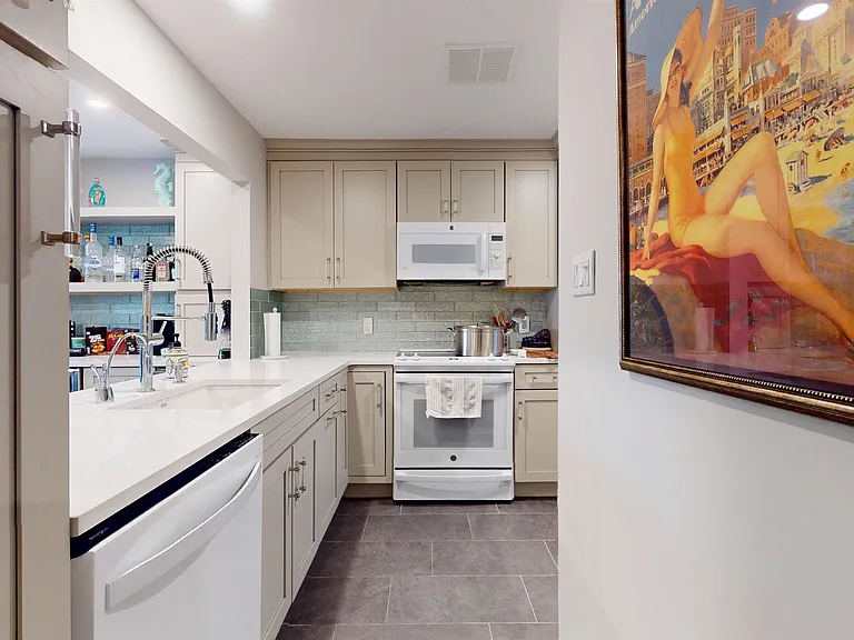701 Bayshore Ave #701 — Photo 17