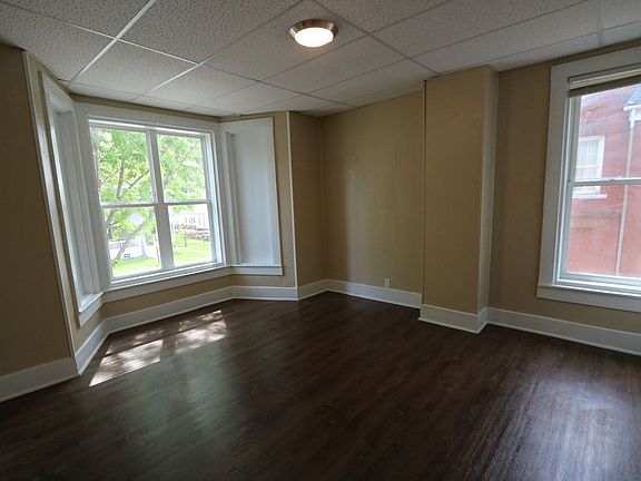 2nd image of 813-815 N 7th St #813