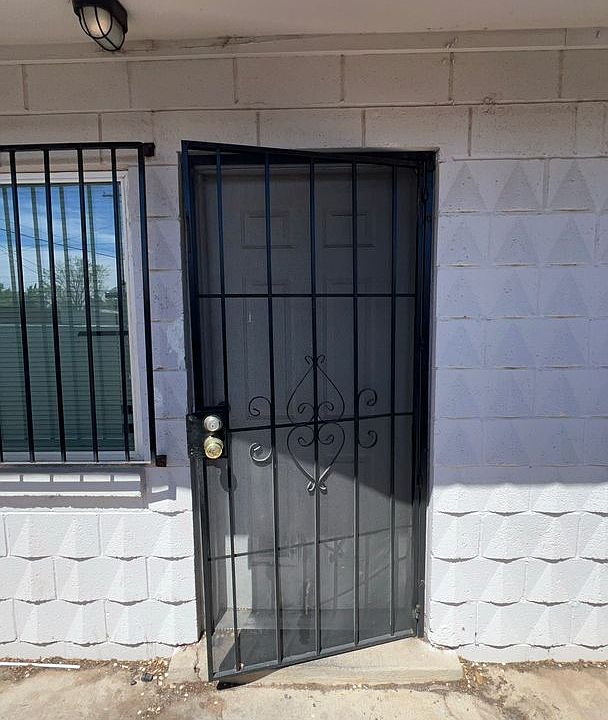 2nd image of 305 Charleston St NE #4