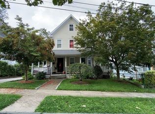 4 Wyanoke St, White Plains, NY 10606