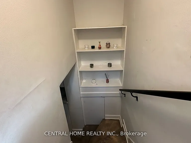 139 Maurice Ct #LOWER LEVEL — Photo 11