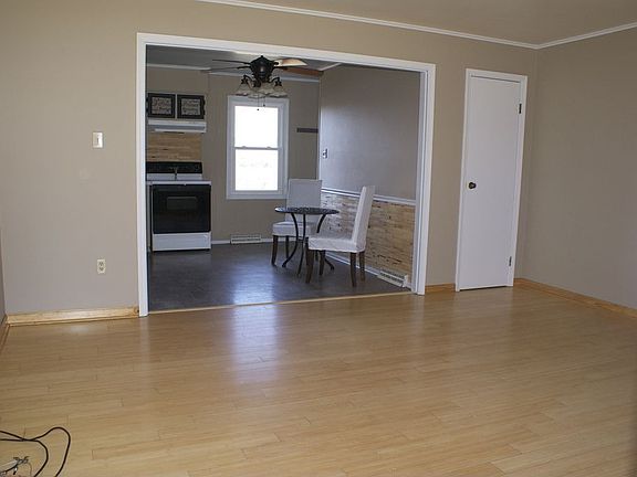 3rd image of 4519 Long Acre Dr NE