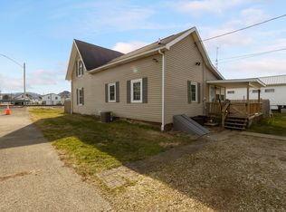106 N Main St, Saint Louisville, OH 43071