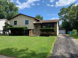 843 Beech Dr, Bolingbrook, IL 60440