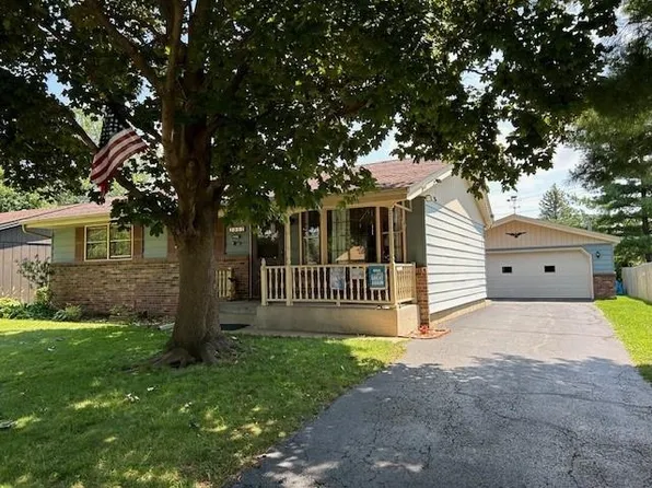 2007 Exeter Ave, Loves Park, IL 61111