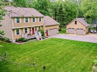 82 Eaton Ridge Dr, Holden, ME 04429