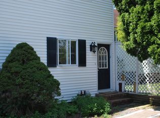 25 Hathorn Rd APT 2, Warwick, NY 10990