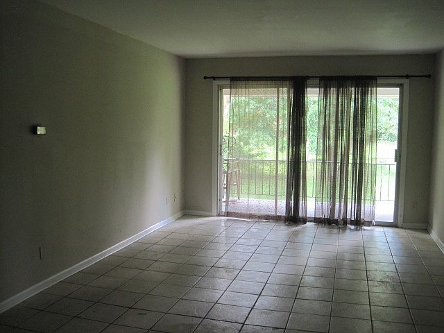 2nd image of 2815 N O'Henry Blvd #O