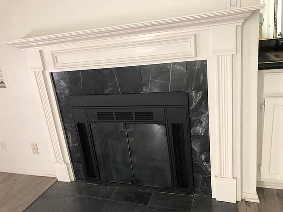 4th image of 6825 Gloria Ave