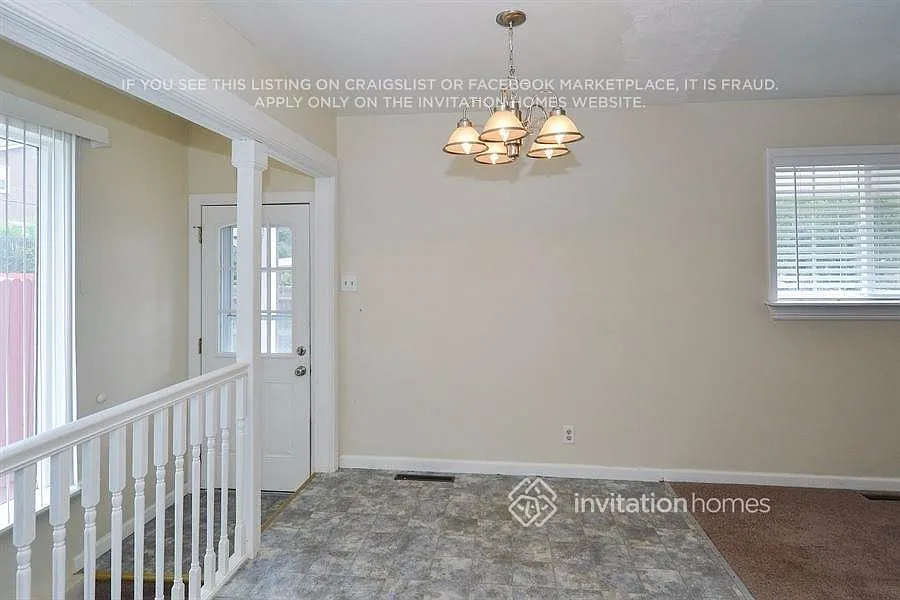 1351 Oswego St Colorado Springs, CO 80904 — Photo 2