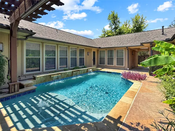 13027 Harkness Dr, Dallas, TX 75243