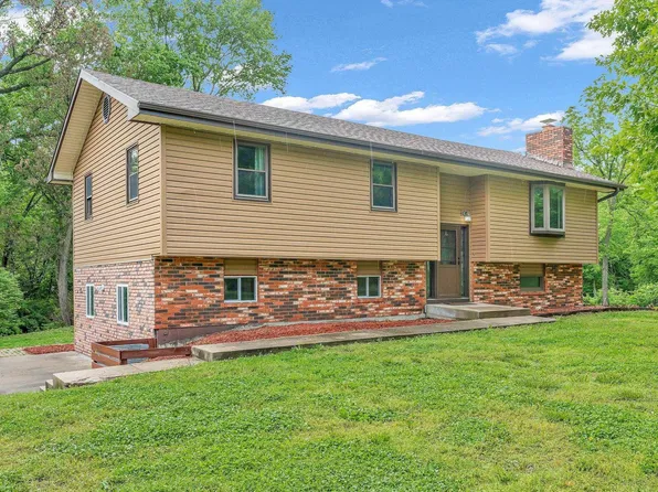 113 NE Marple Ct, Topeka, KS 66617