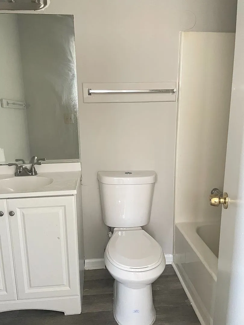 Spacious 2 Bedroom/2 Bath Townhome — Photo 3