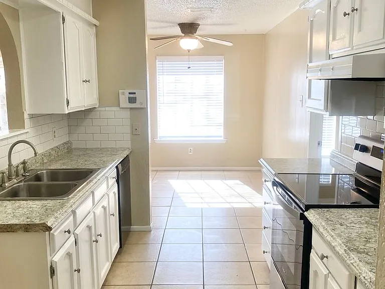 3417 83rd Dr — Photo 5