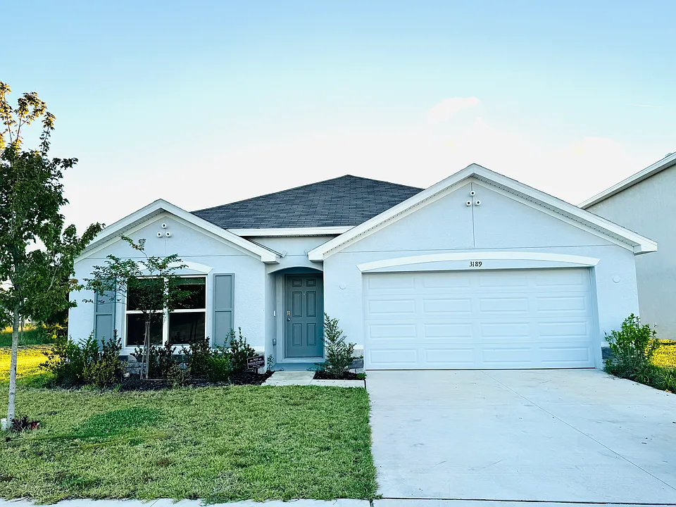 3189 Living Coral St