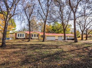 1055 N Stockman Rd, Skiatook, OK 74070