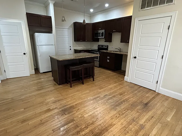 76 Grant St #3A — Photo 5