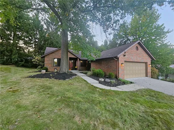 1104 Hedgecliff Dr, Wooster, OH 44691
